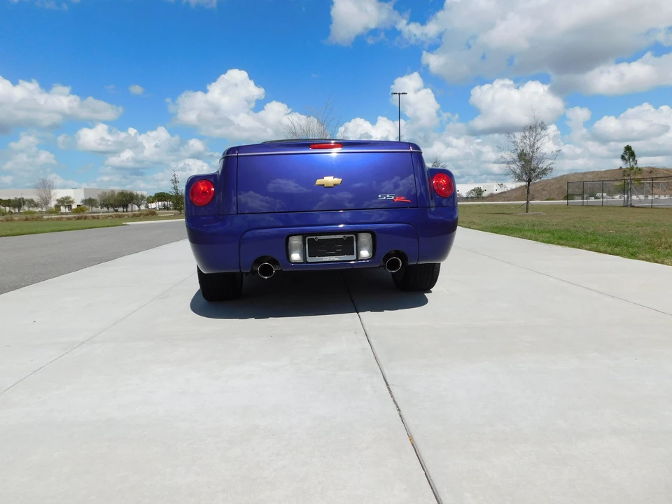 2004 Chevrolet SSR - Image 13 of 31
