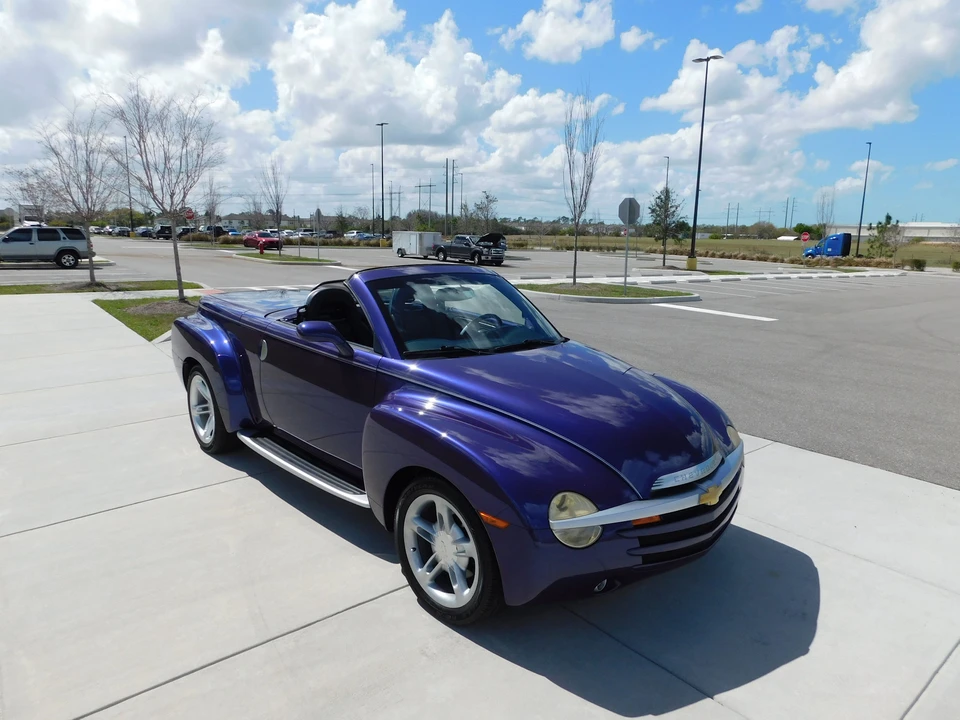 2004 Chevrolet SSR - Image 4 of 31