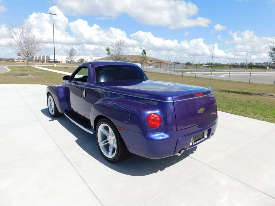 2004 Chevrolet SSR - Image 17 of 31