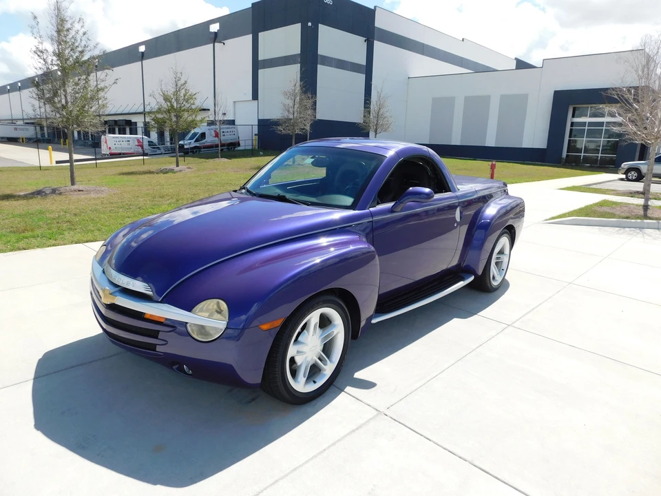 2004 Chevrolet SSR - Image 24 of 31