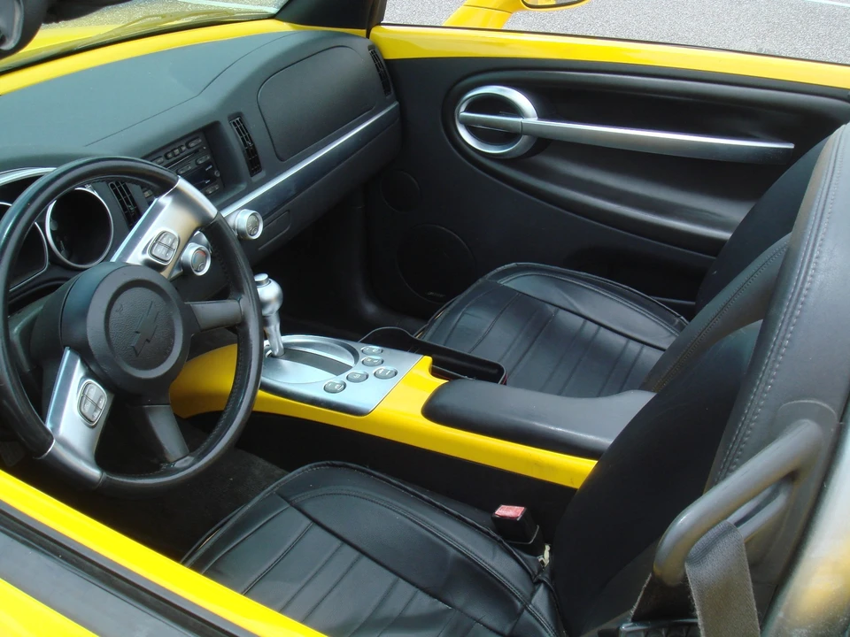 2004 Chevrolet SSR - Image 16 of 19