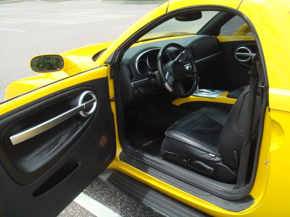 2004 Chevrolet SSR - Image 7 of 19