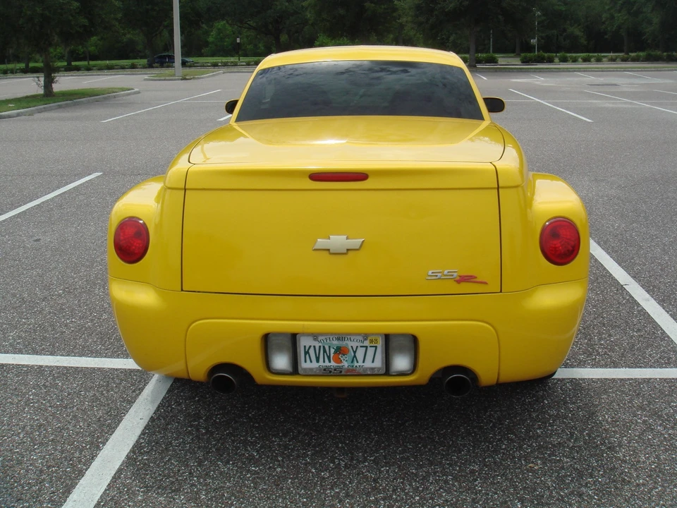 2004 Chevrolet SSR - Image 5 of 19