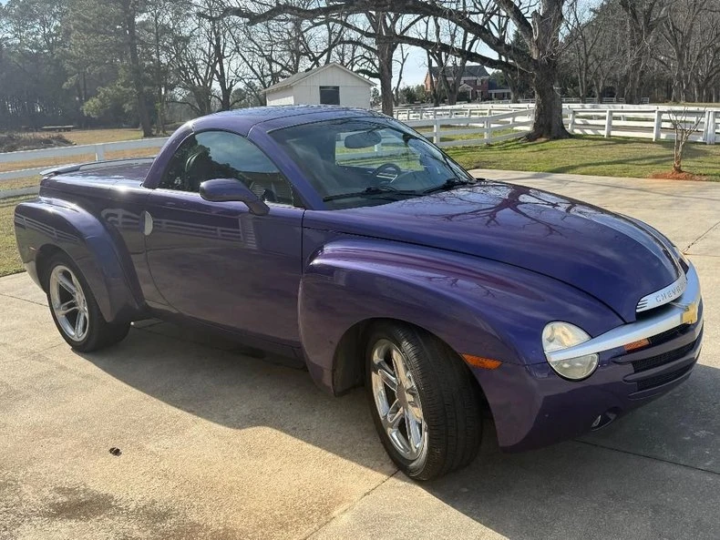 2004 Chevrolet SSR - Image 4 of 8