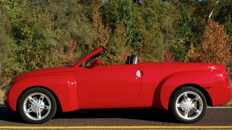 2004 Chevrolet SSR - Image 2 of 12