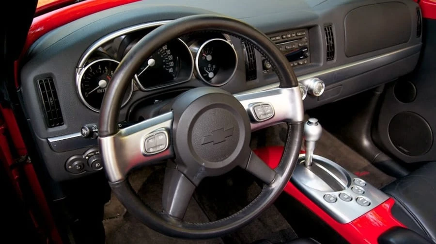 2004 Chevrolet SSR - Image 10 of 12