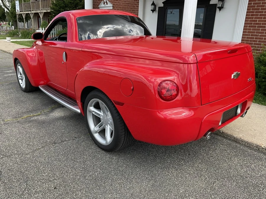 2004 Chevrolet SSR - Image 7 of 11