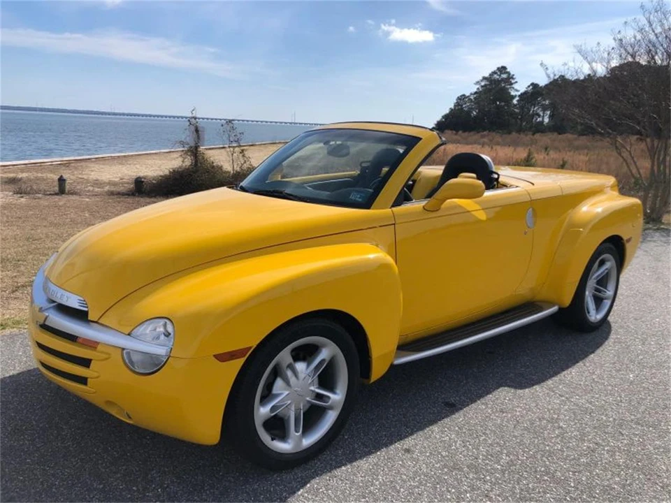 2004 Chevrolet SSR - Image 22 of 31