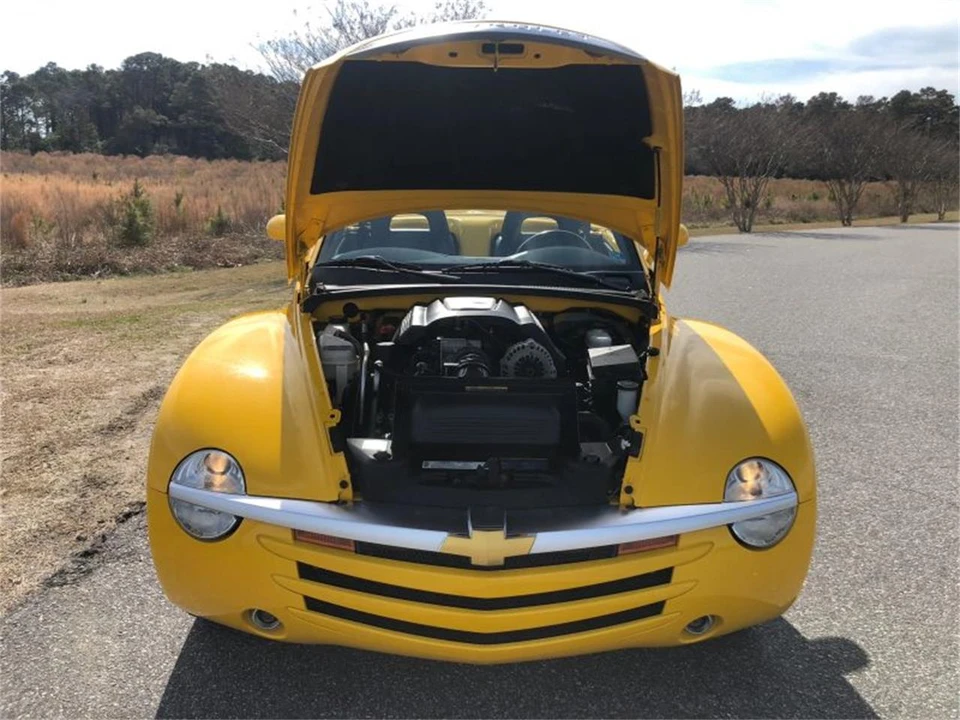 2004 Chevrolet SSR - Image 27 of 31