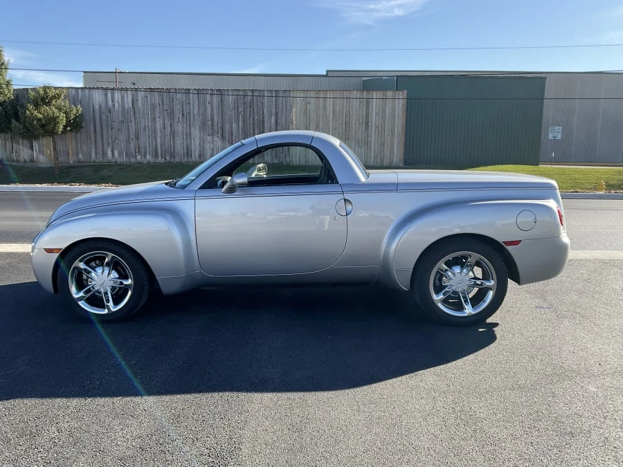 2004 Chevrolet SSR - Image 5 of 11