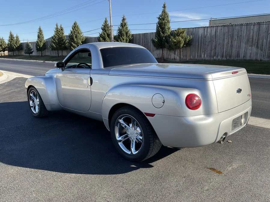 2004 Chevrolet SSR - Image 6 of 11