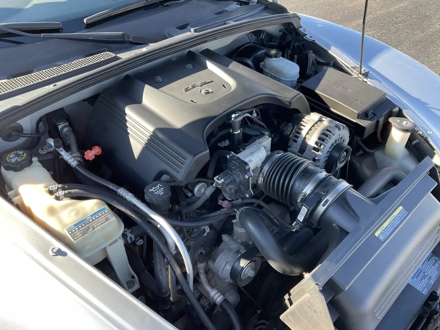 2004 Chevrolet SSR - Image 9 of 11