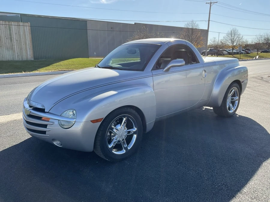 2004 Chevrolet SSR - Image 4 of 11