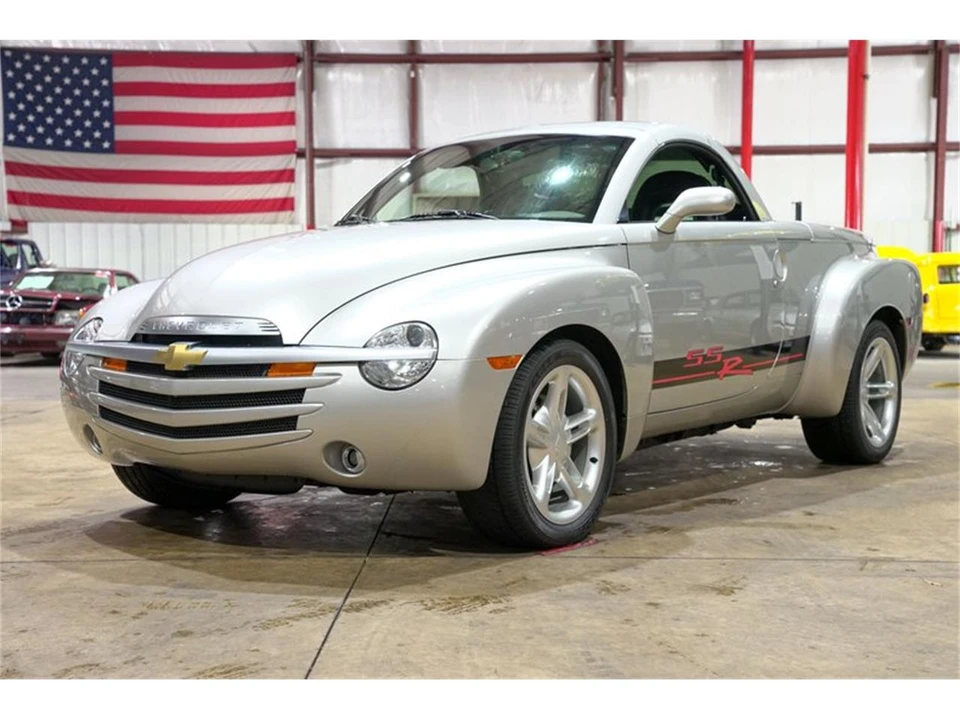 2004 Chevrolet SSR - Image 20 of 31
