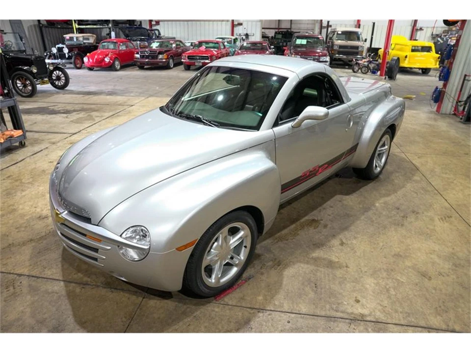 2004 Chevrolet SSR - Image 29 of 31