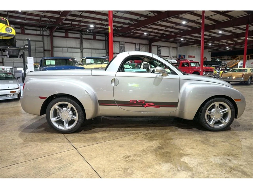 2004 Chevrolet SSR - Image 25 of 31