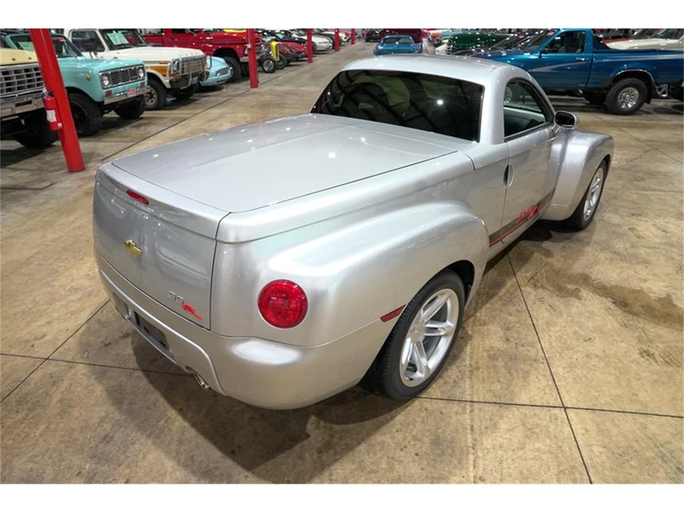 2004 Chevrolet SSR - Image 31 of 31