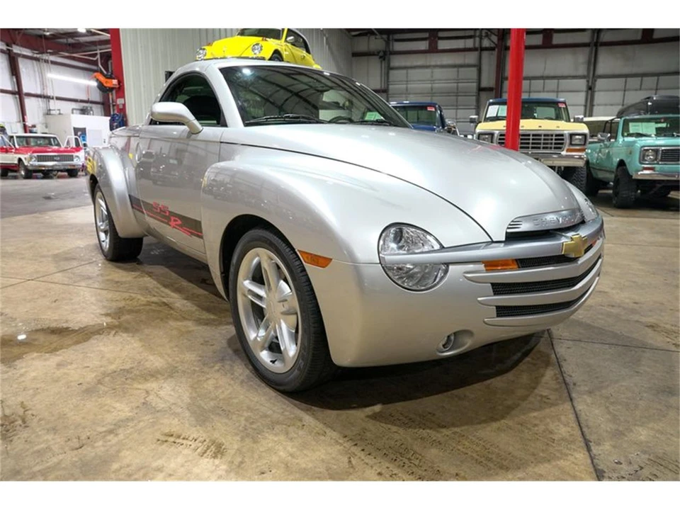2004 Chevrolet SSR - Image 26 of 31