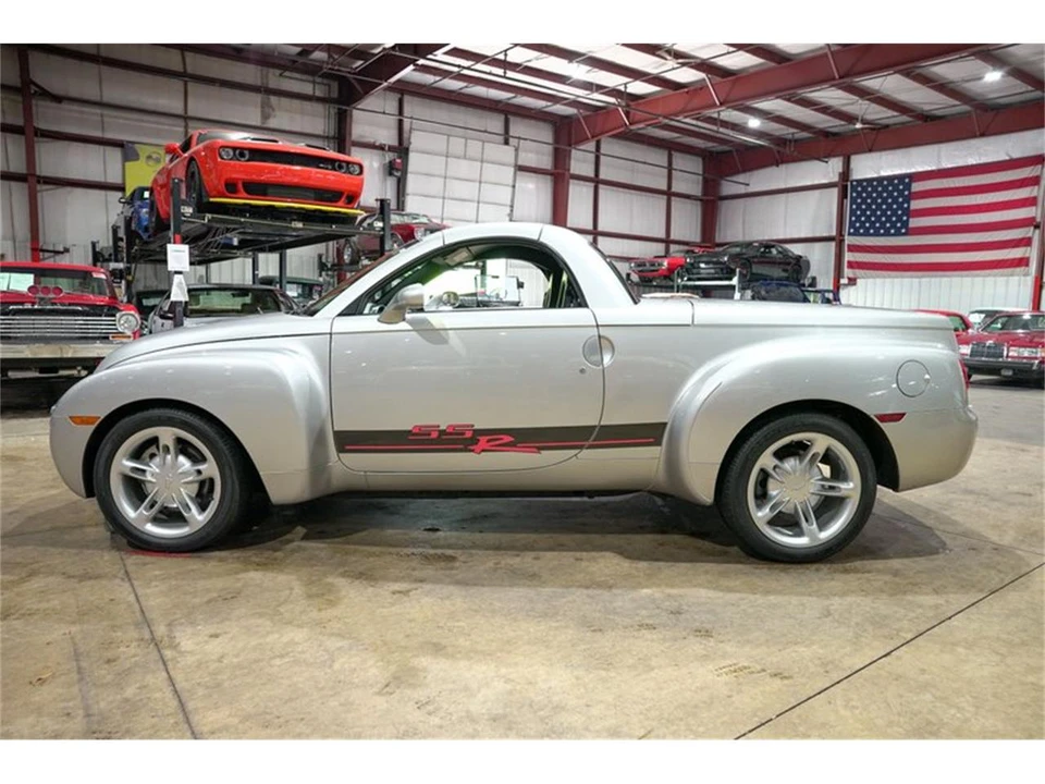 2004 Chevrolet SSR - Image 21 of 31