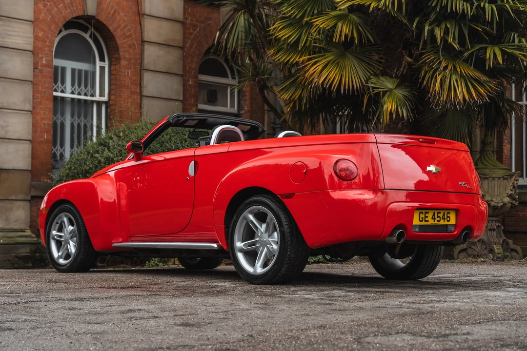 2004 Chevrolet SSR - Image 14 of 31