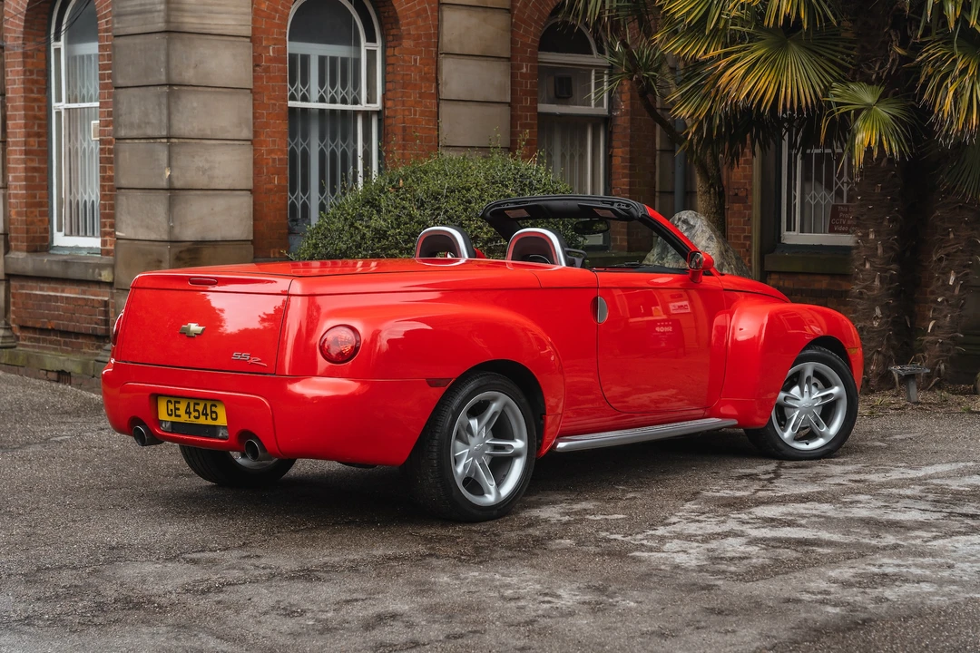 2004 Chevrolet SSR - Image 16 of 31