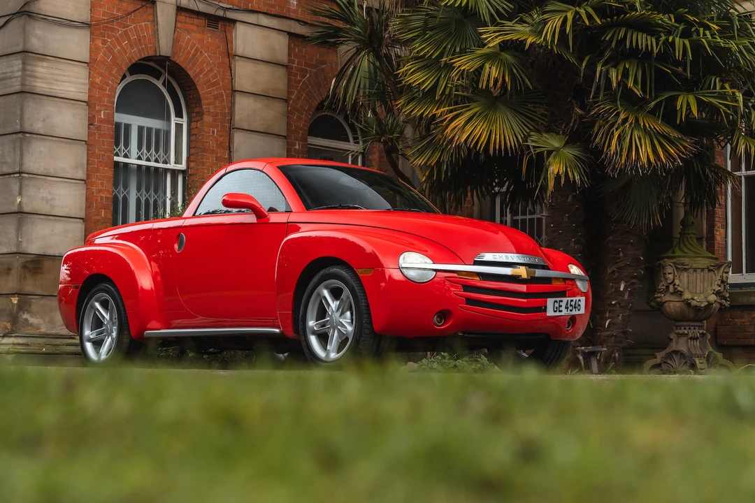 2004 Chevrolet SSR - Image 10 of 31
