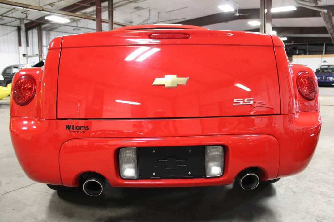 2004 Chevrolet SSR - Image 5 of 12