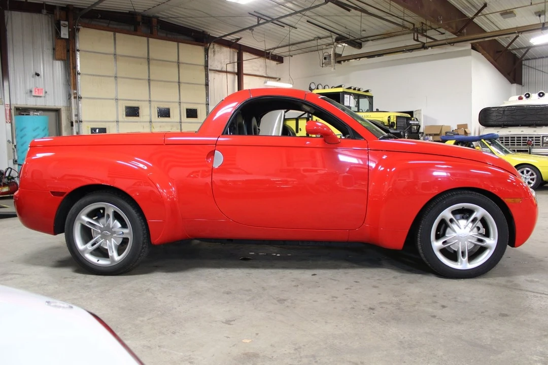 2004 Chevrolet SSR - Image 7 of 12