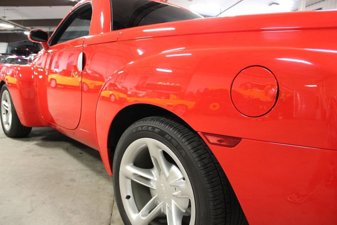 2004 Chevrolet SSR - Image 11 of 12