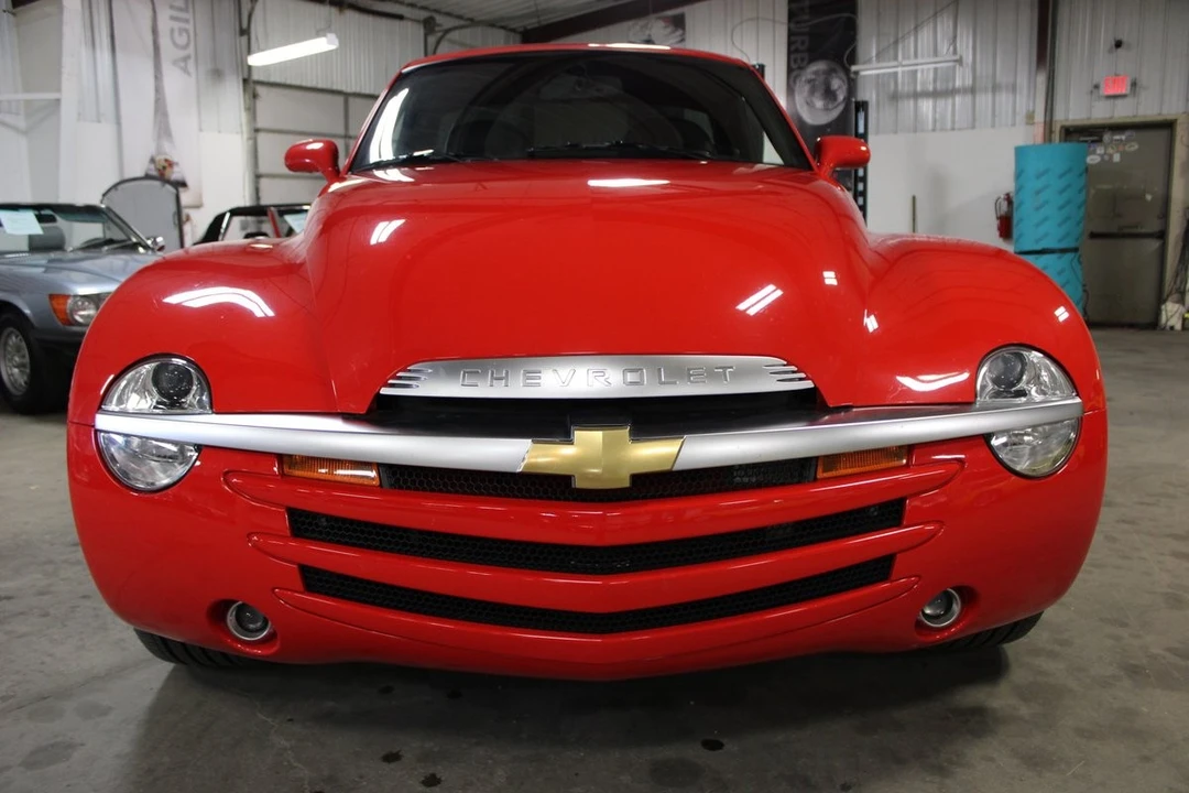 2004 Chevrolet SSR - Image 9 of 12