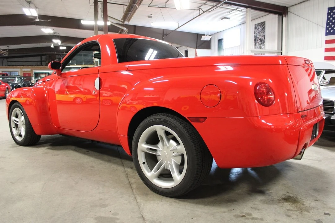 2004 Chevrolet SSR - Image 4 of 12