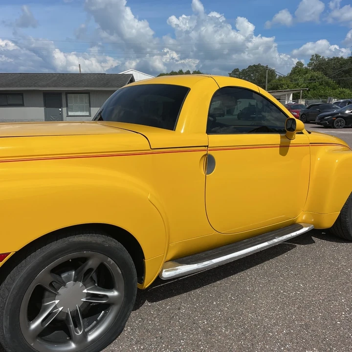 2004 Chevrolet SSR - Image 18 of 21