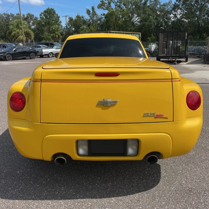 2004 Chevrolet SSR - Image 5 of 21