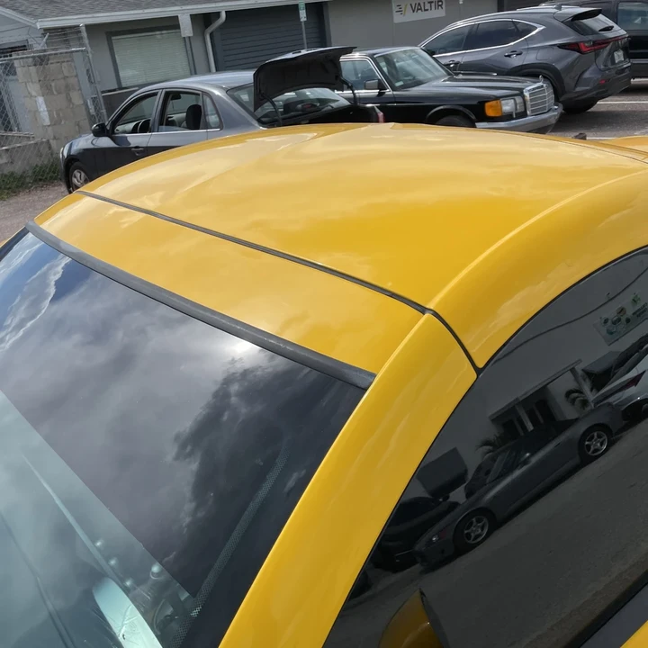 2004 Chevrolet SSR - Image 20 of 21