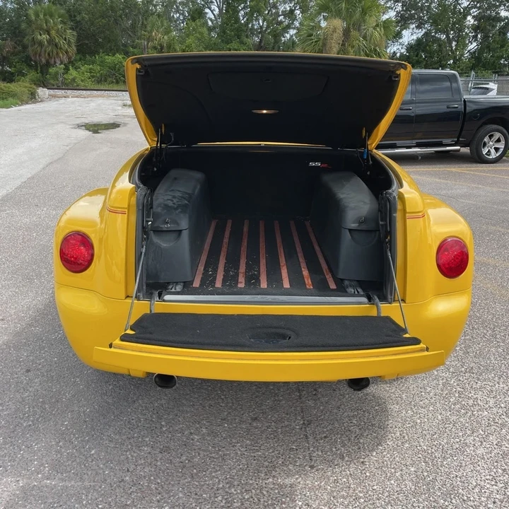 2004 Chevrolet SSR - Image 21 of 21