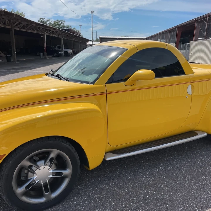 2004 Chevrolet SSR - Image 6 of 21