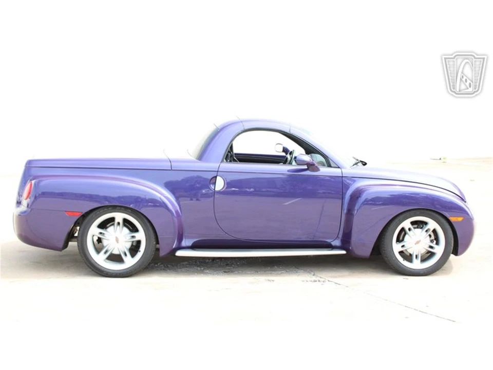 2004 Chevrolet SSR - Image 20 of 31