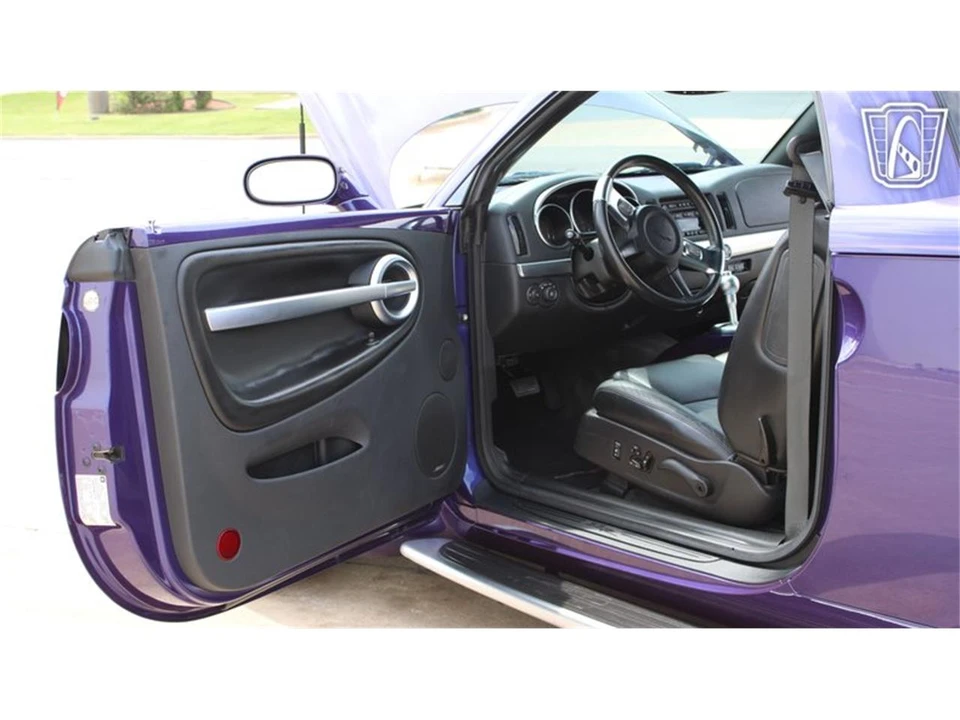 2004 Chevrolet SSR - Image 5 of 31