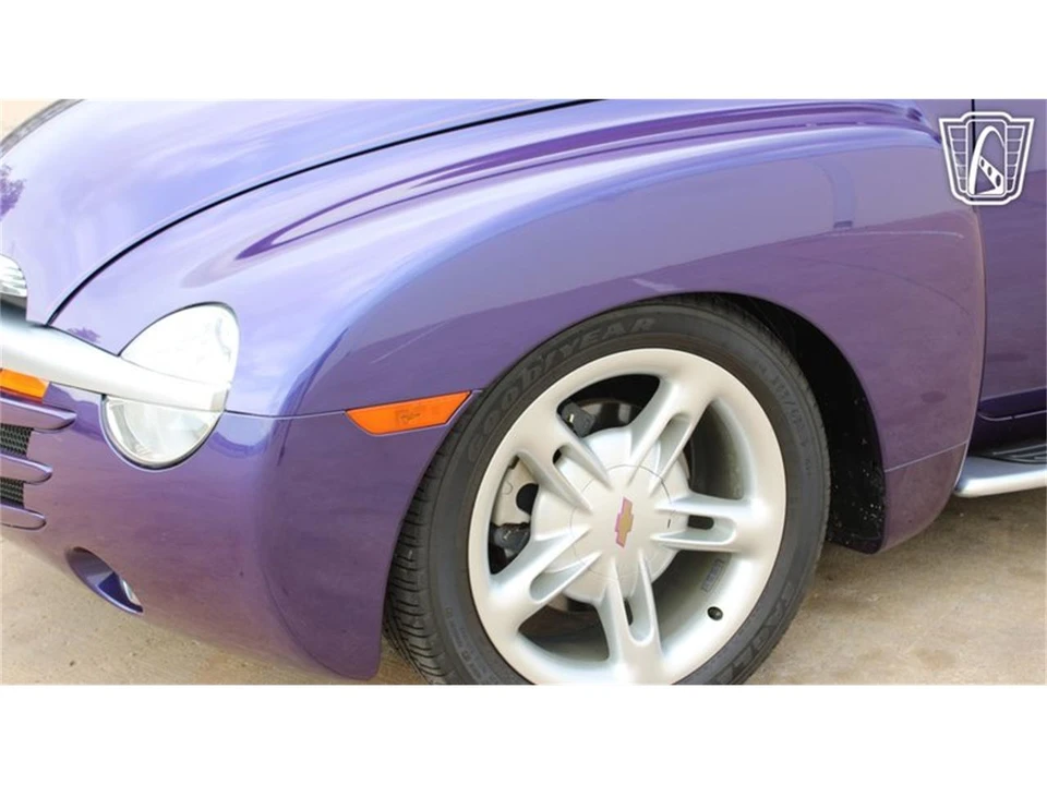 2004 Chevrolet SSR - Image 25 of 31