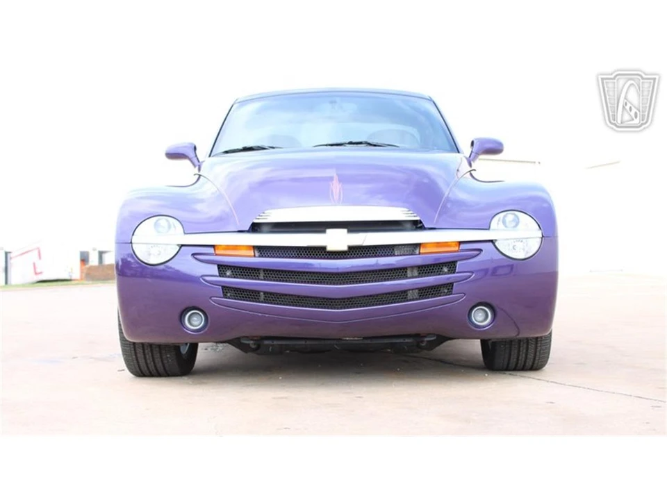 2004 Chevrolet SSR - Image 12 of 31