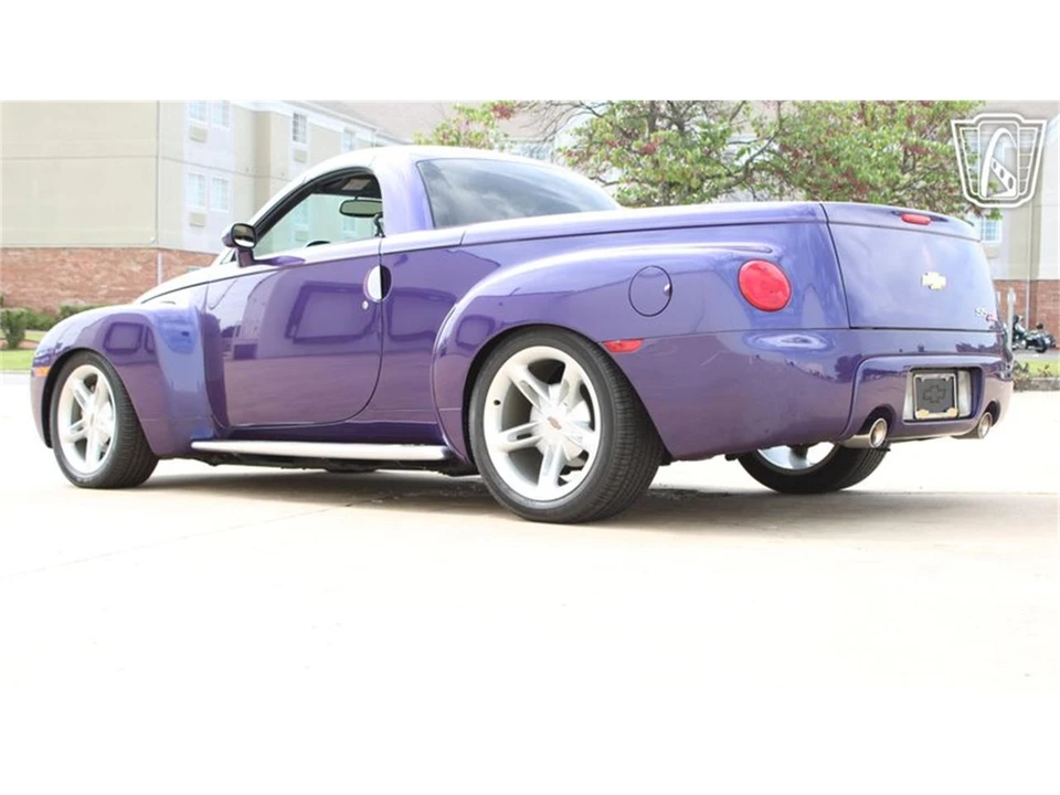 2004 Chevrolet SSR - Image 28 of 31