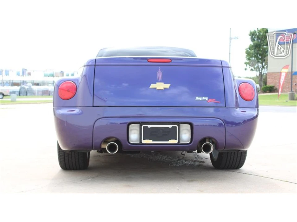 2004 Chevrolet SSR - Image 13 of 31