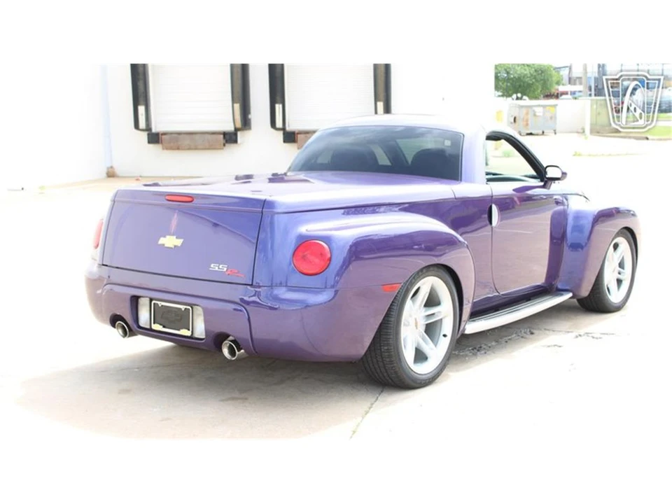 2004 Chevrolet SSR - Image 23 of 31