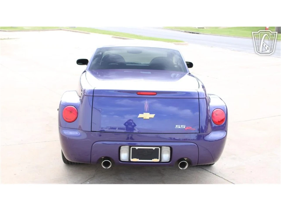 2004 Chevrolet SSR - Image 24 of 31