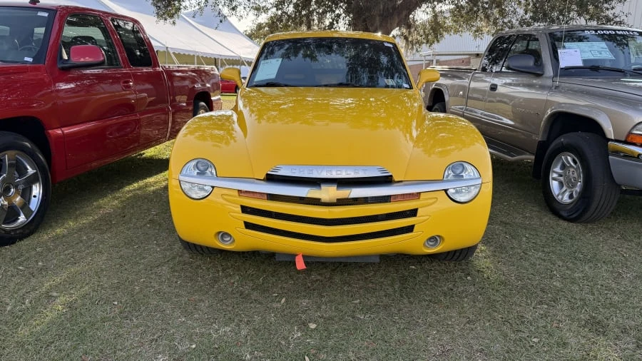 2004 Chevrolet SSR - Image 8 of 26