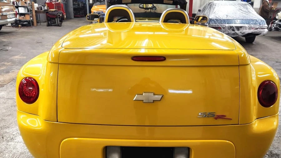 2004 Chevrolet SSR - Image 15 of 26