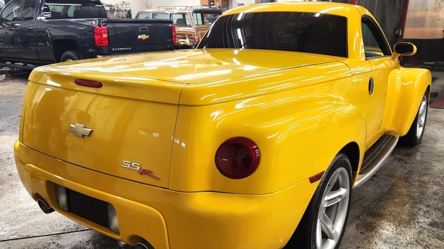 2004 Chevrolet SSR - Image 13 of 26