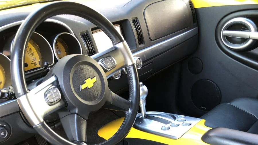 2004 Chevrolet SSR - Image 4 of 10