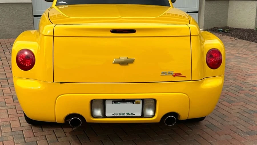 2004 Chevrolet SSR - Image 4 of 9