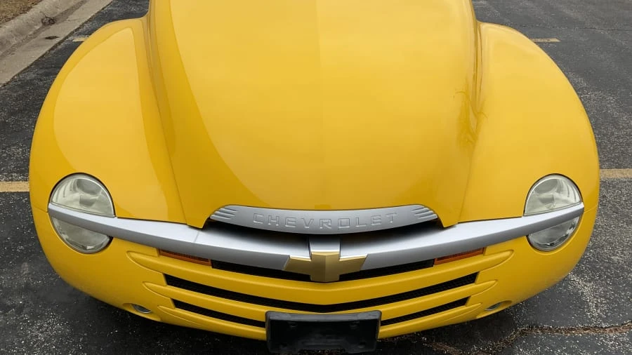 2004 Chevrolet SSR - Image 8 of 12